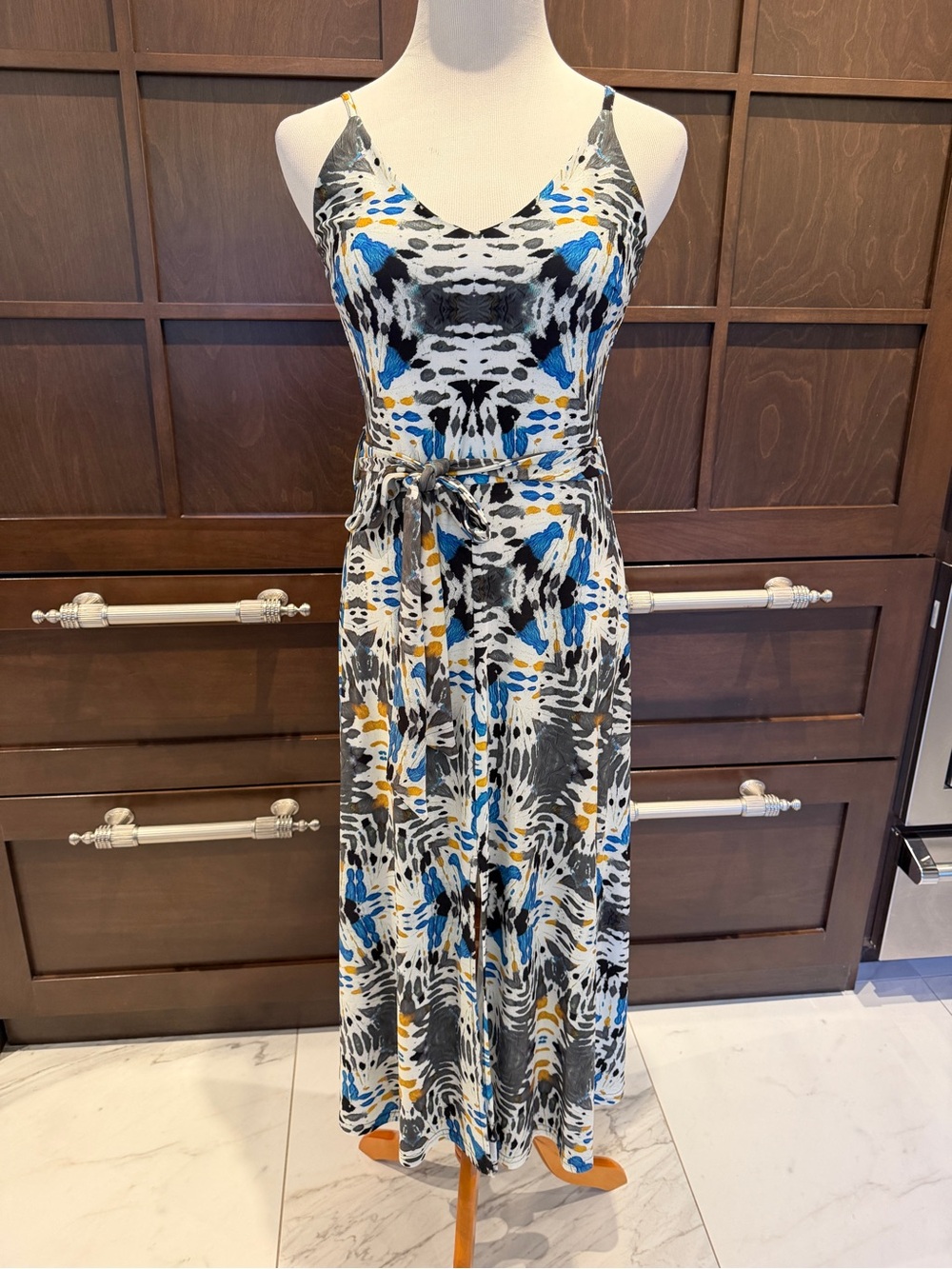 Sleeveless V-Neck Printed Maxi Dress with Waist Tie - Blue/Gray/Yellow